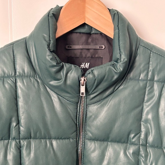 H&M Green Puffer Vest - Sz US 44R/EUR 54 - Picture 4 of 10